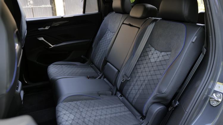 Volkswagen TAYRON ESTATE 2.0 TSI R-Line 4Motion 5dr DSG7 [7 Seat]